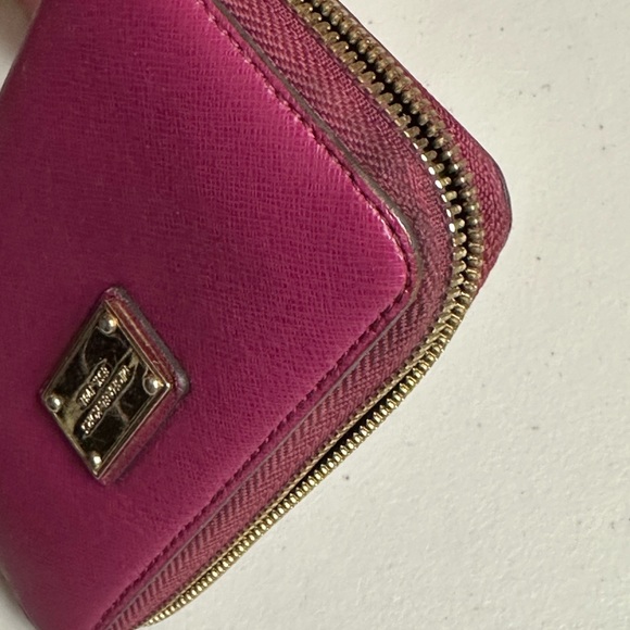 Michael Kors Large Pink Faux Leather Wristlet Wallet - Picture 6 of 12